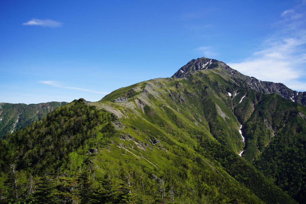北岳 なだらかな稜線が美しい