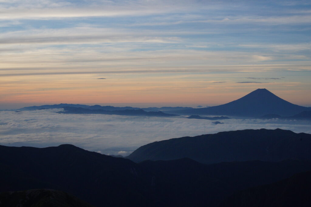北岳山頂からの富士山