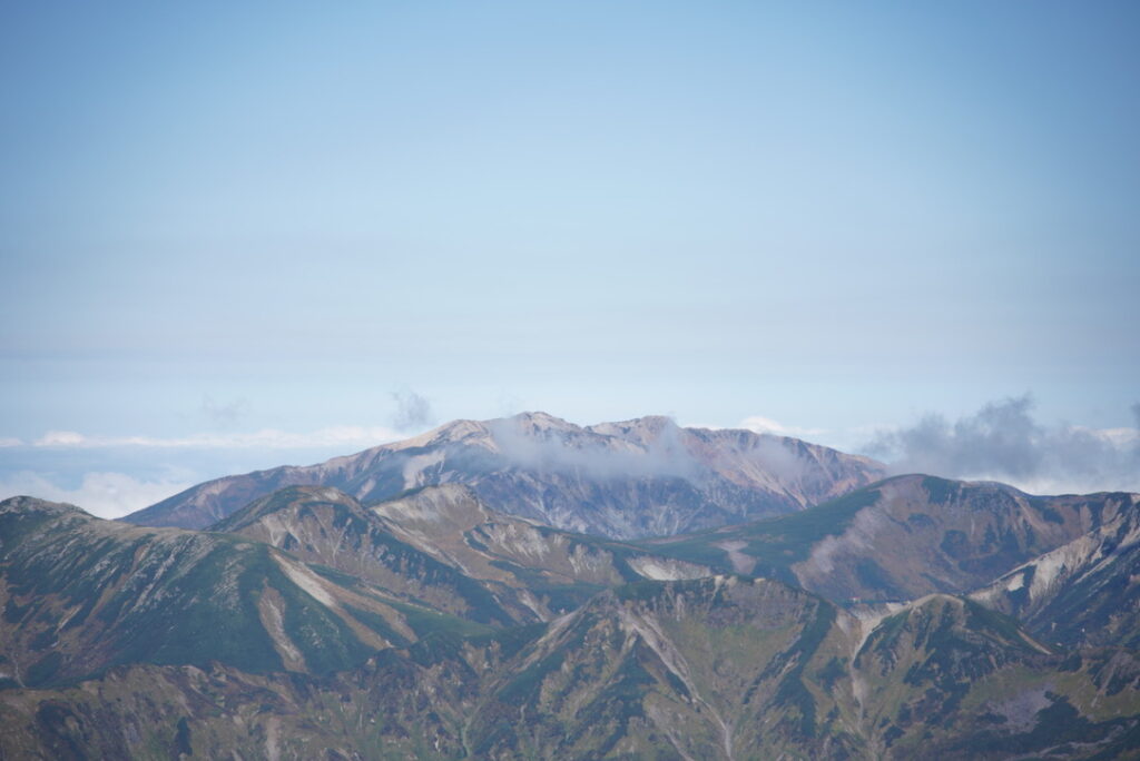 黒部源流方面（奥穂高岳山頂で撮影）