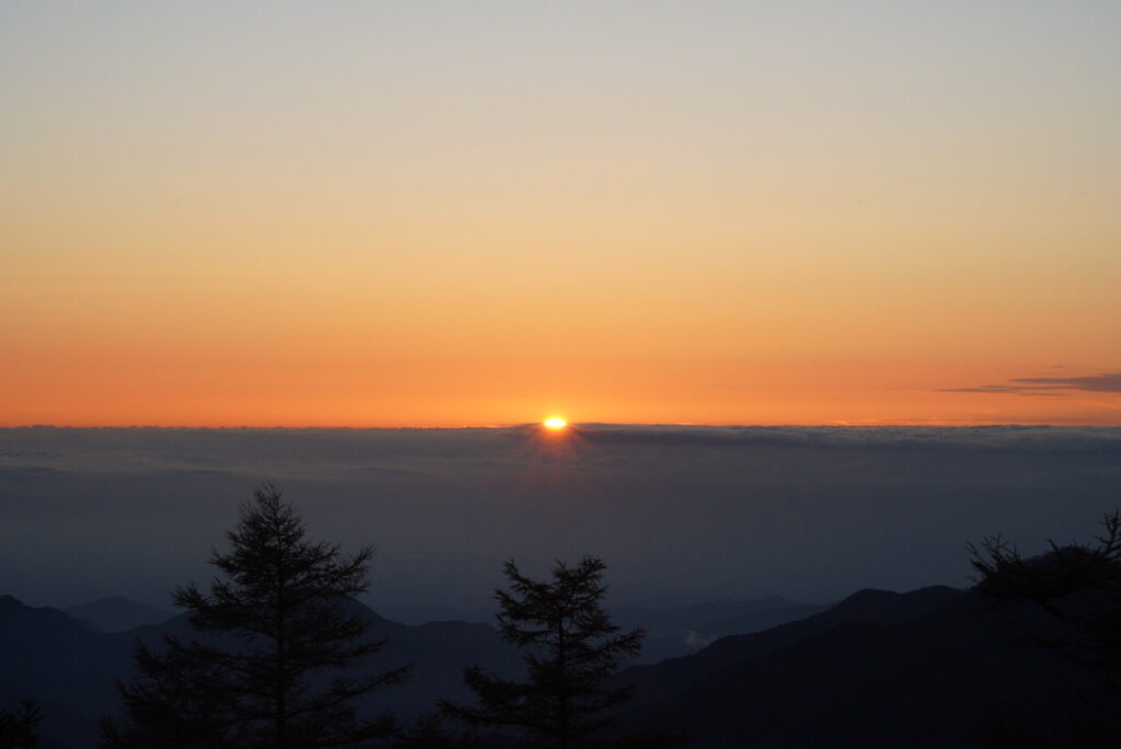 太陽出ました！（雲取山山頂で撮影）