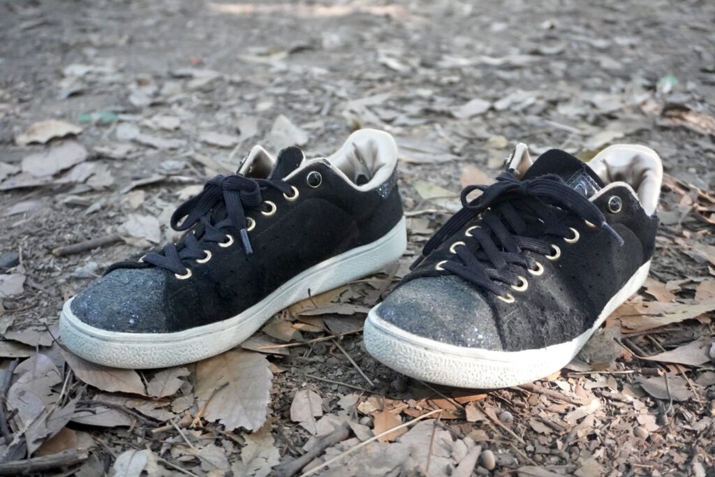 この記事で紹介してる山はスニーカーでも行けます！　まずは履き慣れた靴で登山してみましょう。