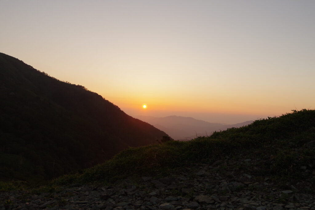 おかめ岩付近から見る、日の入り