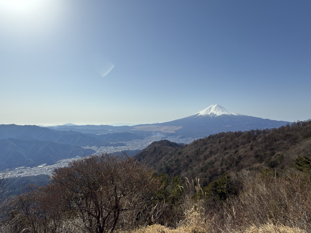 富士山の展望台　納得です👍（三つ峠山荘で撮影）