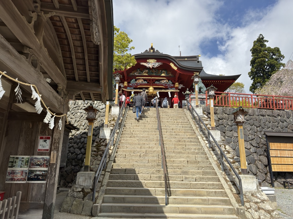 武蔵御嶽神社　歴史ある荘厳な雰囲気