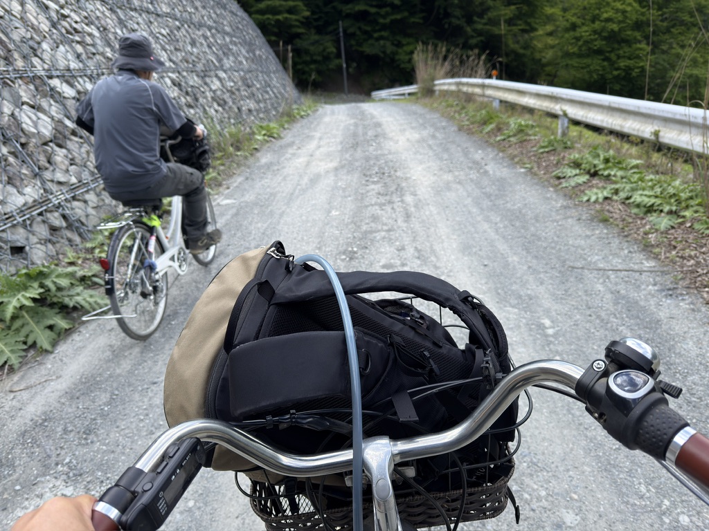 自転車、爽快!楽ちん😆(釜無川林道で撮影)