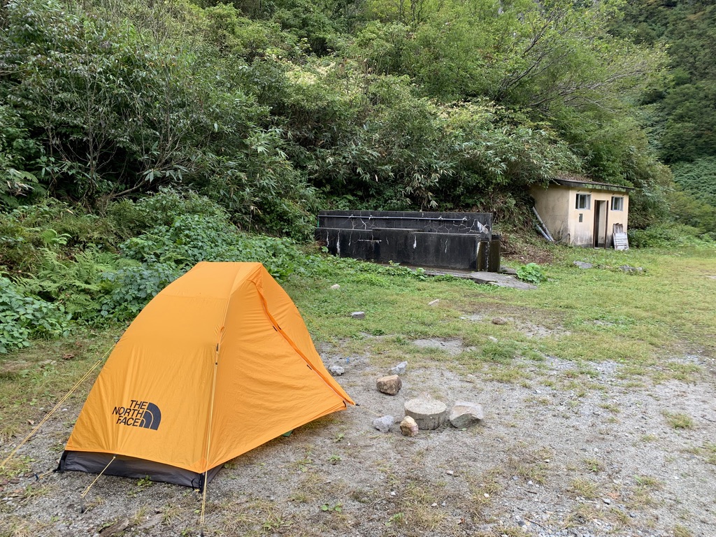 阿曽原温泉のテント場　この後、雨が
