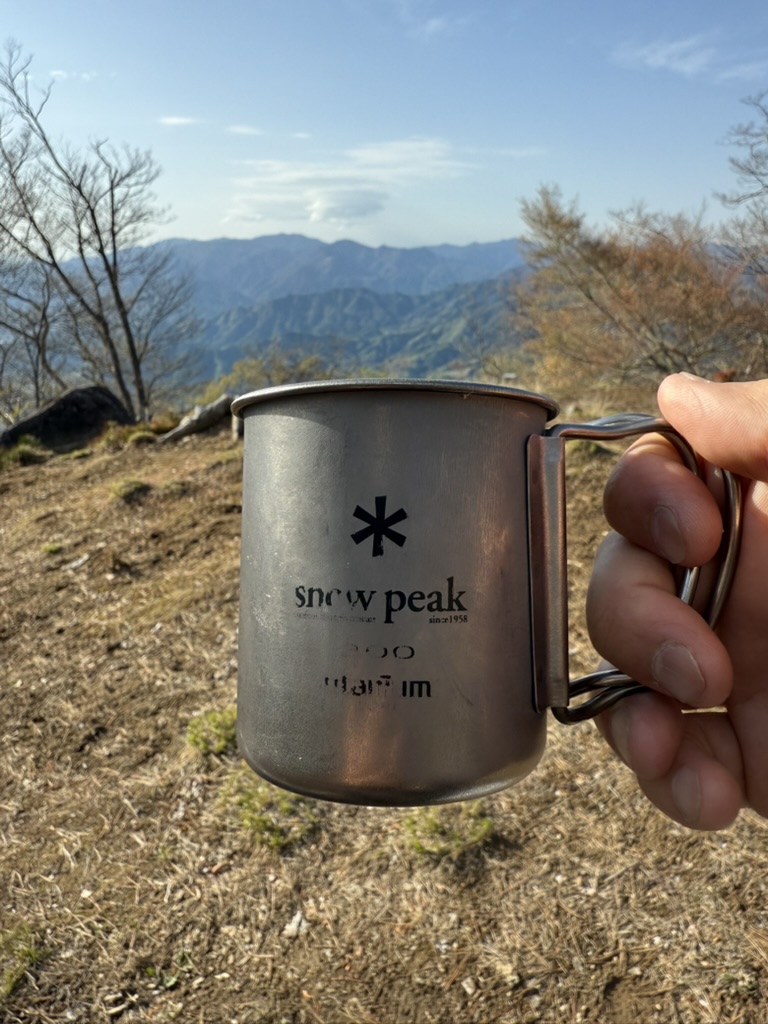春のテント場でコーヒー