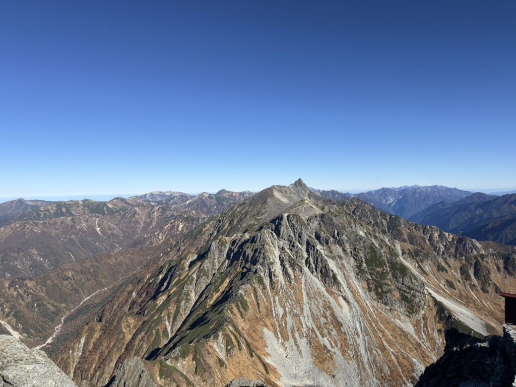 北穂高岳から。大キレットの先に槍ヶ岳
